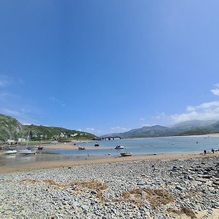 Luxury 4 Bedroom Seaside Apartment - Glan Y Werydd House Barmouth Exterior photo