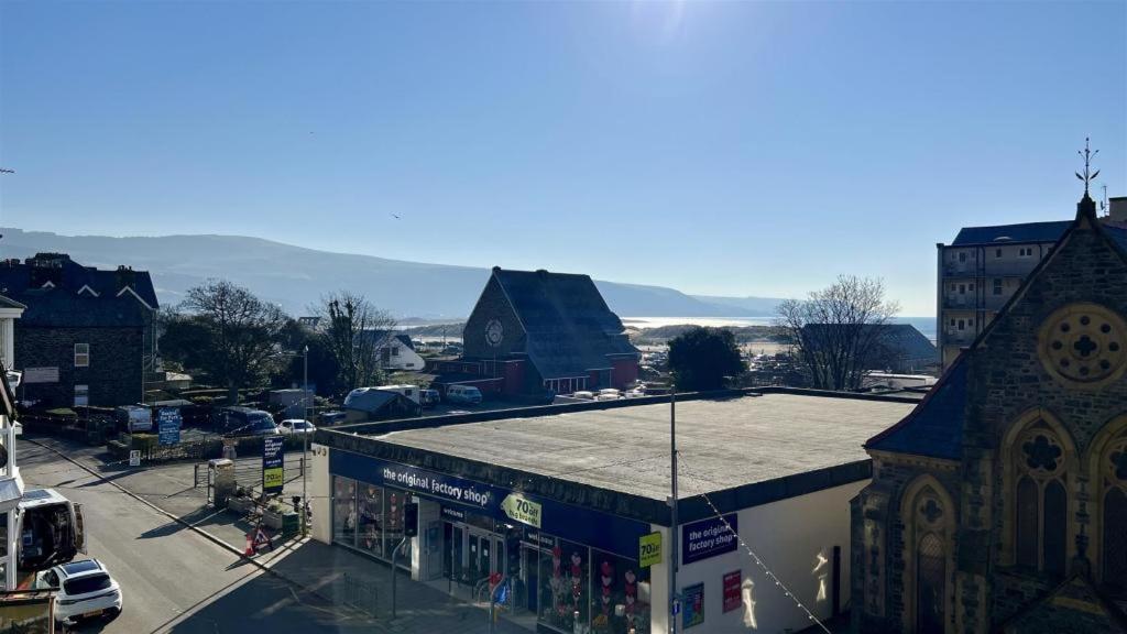 Luxury 4 Bedroom Seaside Apartment - Glan Y Werydd House Barmouth Exterior photo