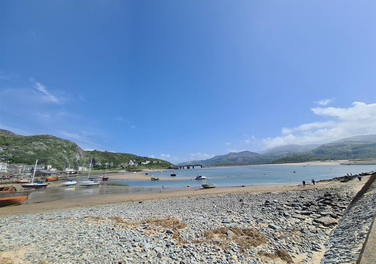 Luxury 4 Bedroom Seaside Apartment - Glan Y Werydd House Barmouth Exterior photo