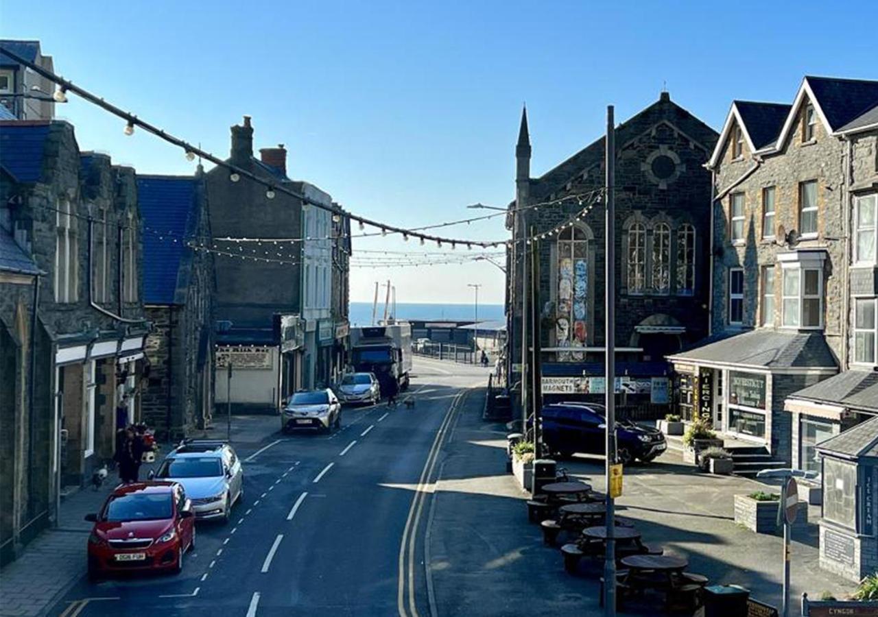 Luxury 4 Bedroom Seaside Apartment - Glan Y Werydd House Barmouth Exterior photo