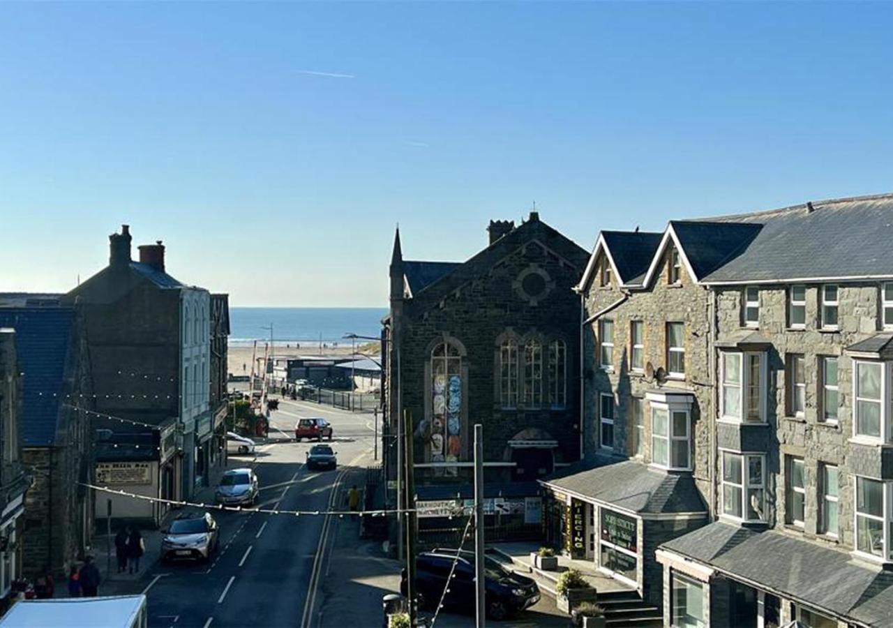 Luxury 4 Bedroom Seaside Apartment - Glan Y Werydd House Barmouth Exterior photo